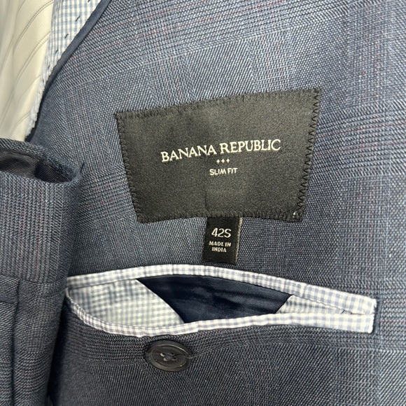Banana Republic Men’s Navy Slim Fit Suit – 2 Piece Set, Size L (Blazer + Pants) - Picture 3 of 4